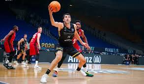 En İyi Basketbolcu Ünvanı Gürcü Giorgi Şermadini'nin