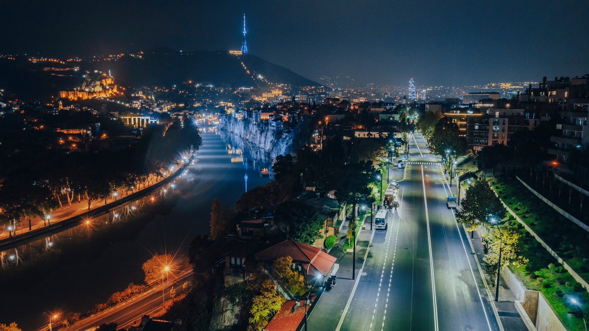 Bloomberg: Tiflis, Tarihi ve İnsanları Buluşturan Başkent