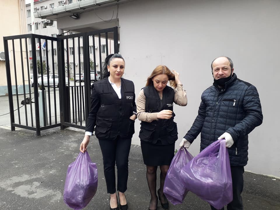 Gürcistan Batum da Girişimciden Ücretsiz Maske!