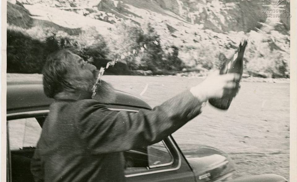 Galaktion TABİDZE Üzerine Düşünürken