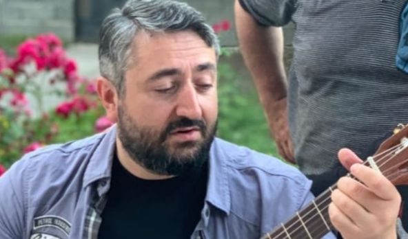 უბედური შემთხვევის შედეგად, „ქართული ხმების“ სოლისტი ზურაბ ბაკურაძე გარდაიცვალა.