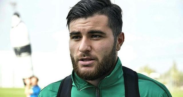 Gürcü futbolcu Levan Şengelia Portekiz kulübü Boavista ile sözleşme imzalıyor