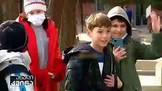 Pamuk Prenses ve Noel Baba Tiflis Caddelerinde