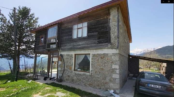 Orcokhi köyü Klarceti'de Artvin'in üst tarafındadır!