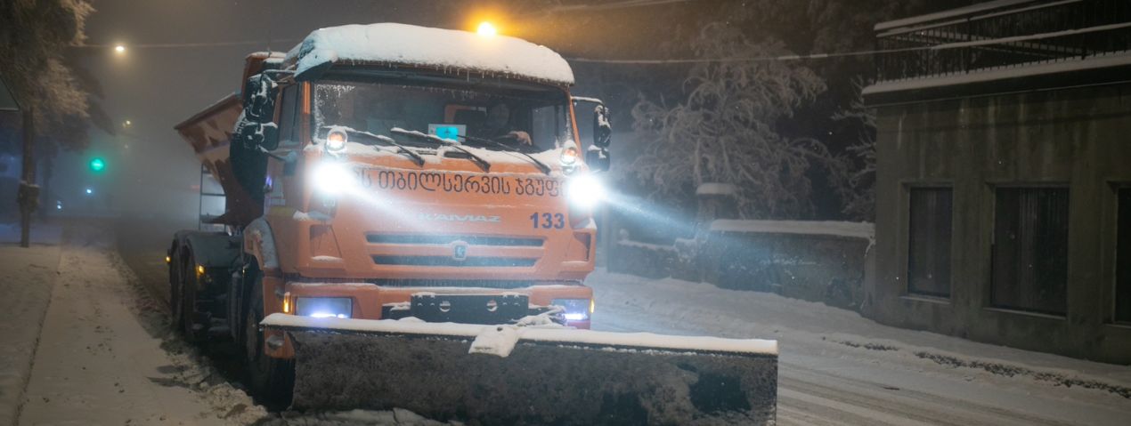 Tiflis'te 2023'ün İlk Kar Yağışı