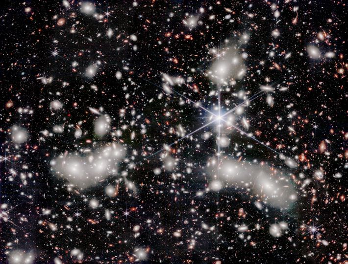 Kakha Kvashilava: დღეს NASA-მ გამოაქვეყნა კოსმოსური ტელესკოპის „ჯეიმზ უებბის“ მიერ გადაღებული ახალი ფოტო ღრმა კოსმოსისა.