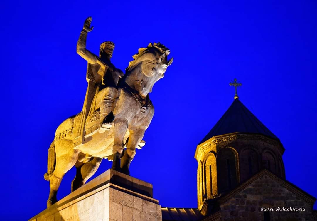 Makvala Kharebava: Tiflis’i kuran Kral Vakhtang Gorgasali’nin anıtı