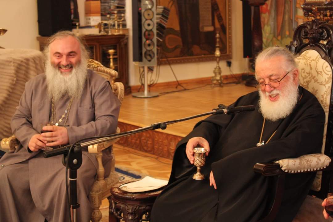 მამა ადამი ახალაძე: მოგილოცავთ კვირაცხოვლობას!