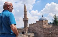 Birol Üstündağ: bakıp hissettiklerimi yazdım