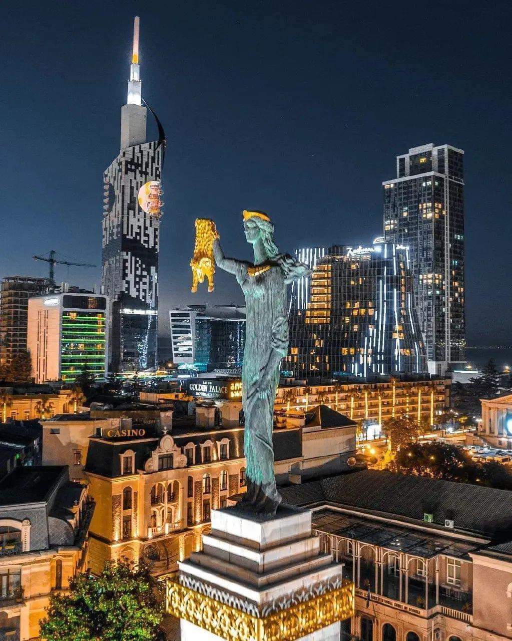 Erdoğan Şenol: Batumi'nin Kolkheti Prensesi Medea Heykeli