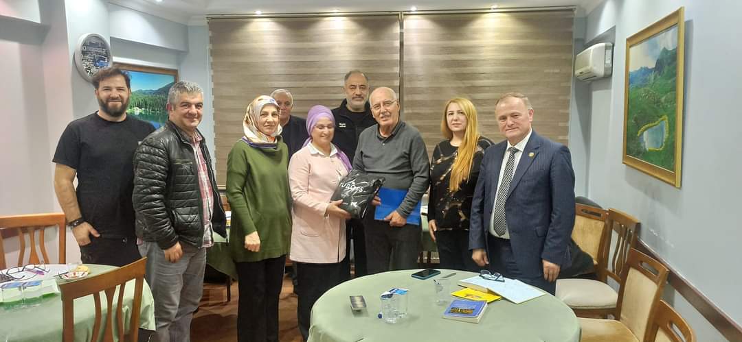 Hasibe Özkan: DEDA ENA KURSUNDA ÖĞRETMENLER GÜNÜ...