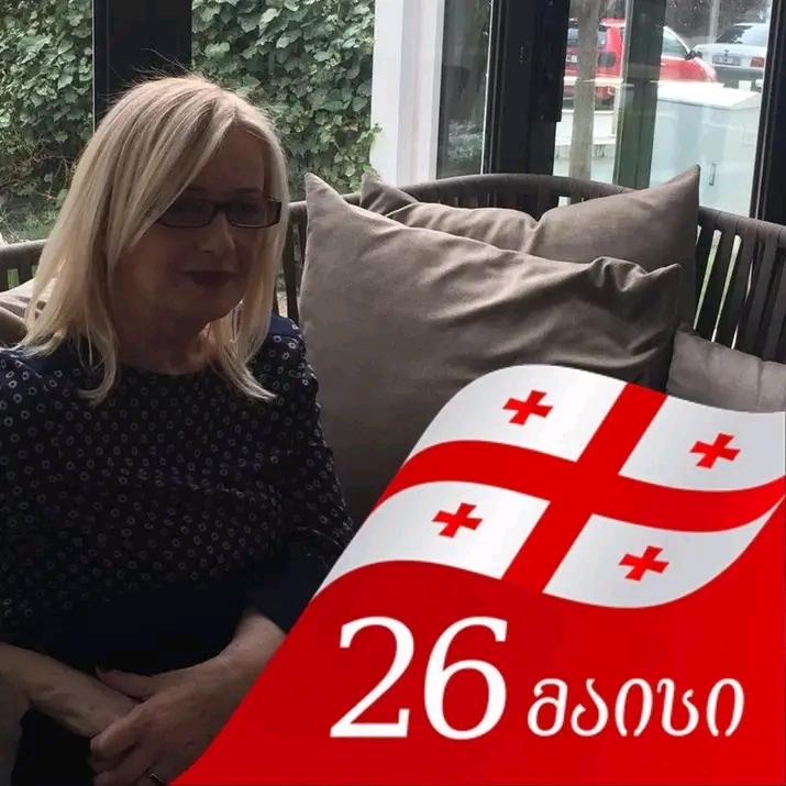 Makvala  Khrebava:   Tiflis /Cuma / Camii