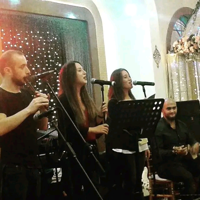 Sanatçılara ödendiği iddia edilen paralar gündemi meşgul ediyor