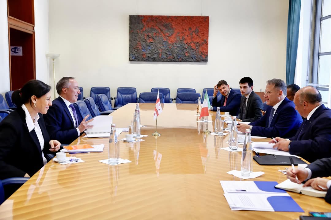 Gürcistan ve İtalya Dışişleri Bakanlıkları arasındaki ikili siyasi istişareleri devam ediyor!