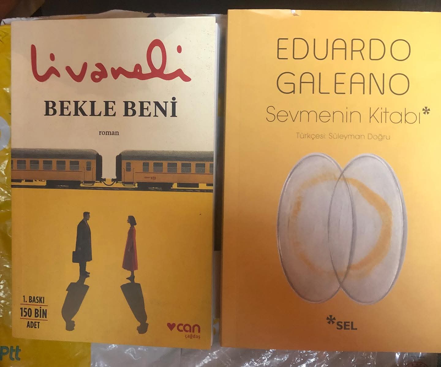 “Fazla tevazunun sonu, cahilden nasihat dinlemektir”.