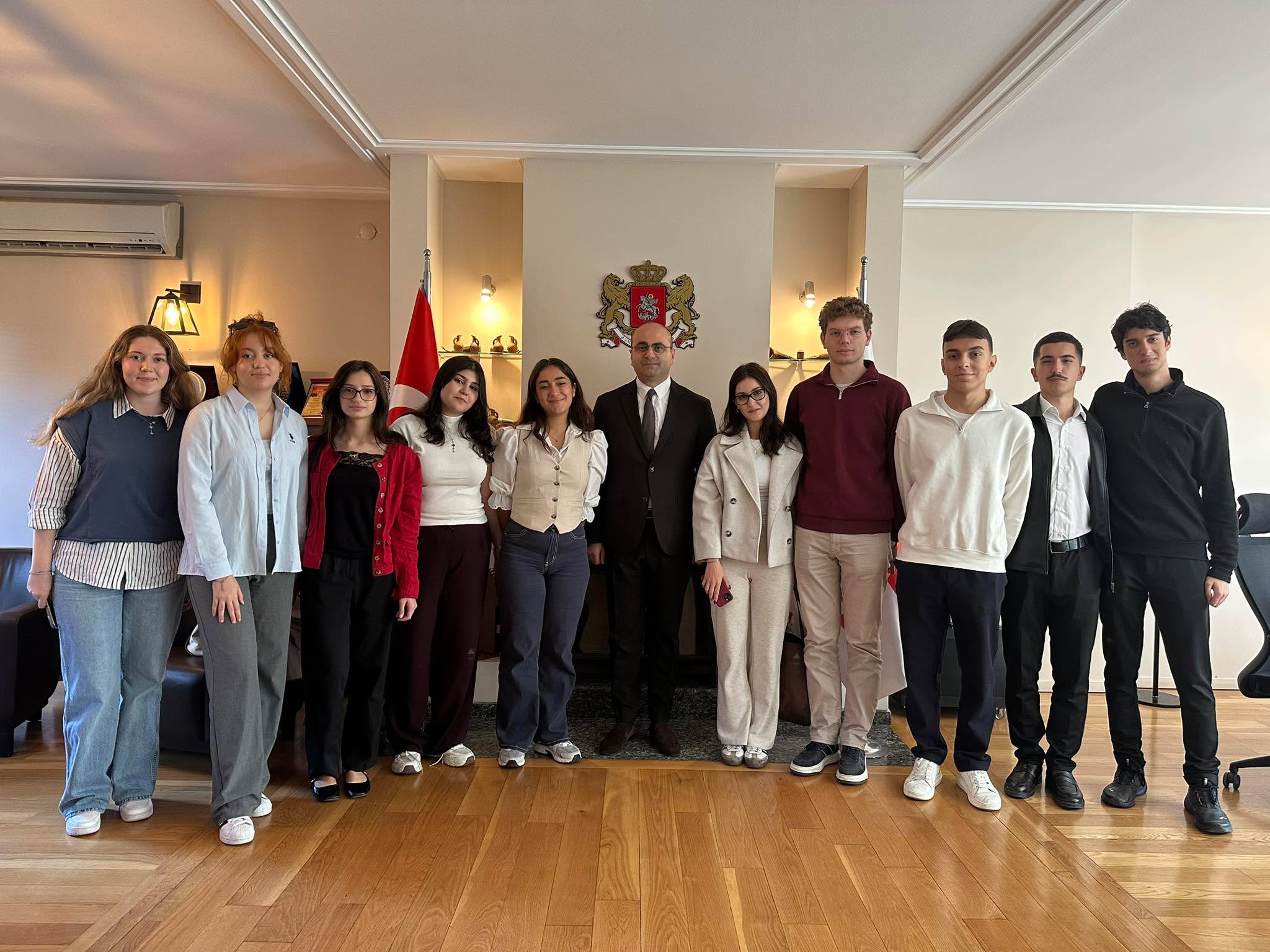 Başkonsolosu Alexander Jishkariani Galatasaray Üniversitesi Öğrencilerini ağırladı