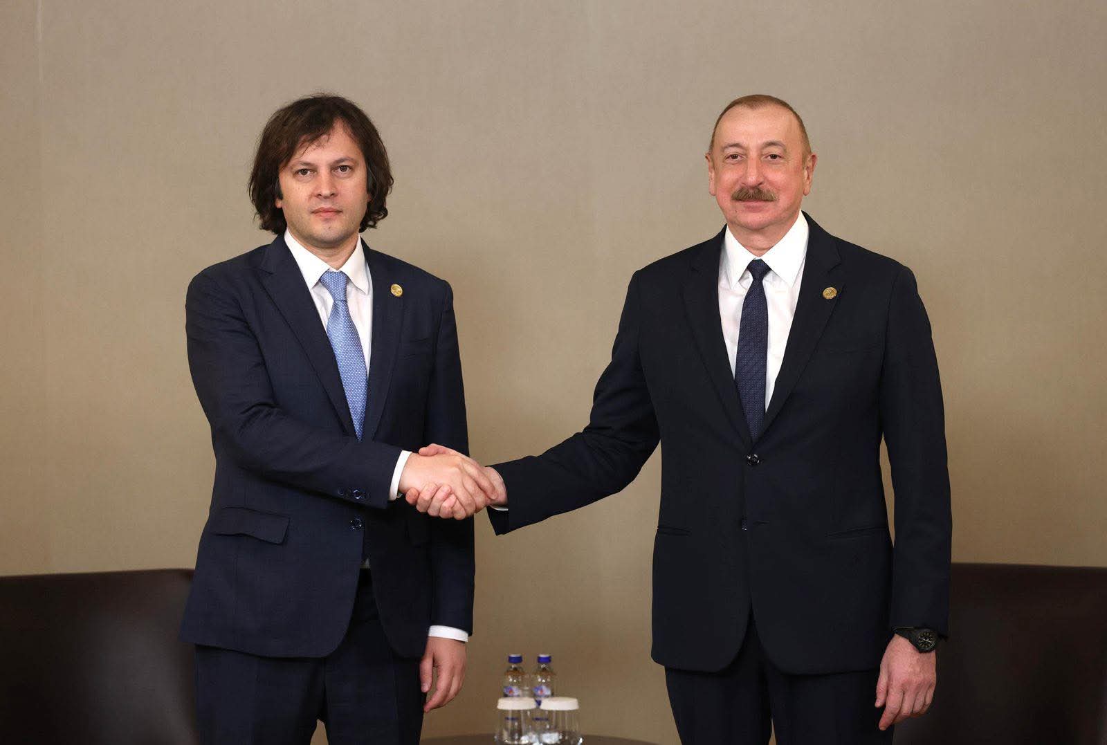 Gürcistan Başbakanı Kobakhidze’den Cumhurbaşkanı Aliyev’e Dayanışma Telefonu