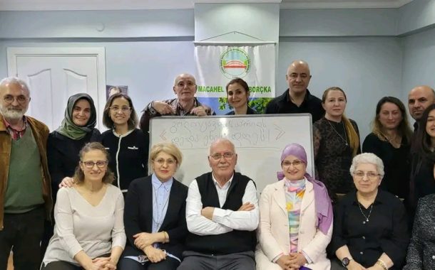 Hasibe Özkan: 14 Nisan Deda Ena Günü Dernekte Kursiyerlerle Kutlandı❤️🌺