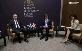 Antalya Diplomasi Forumu çerçevesinde Başbakan Irakli Kobakhidze, AGİT Genel Sekreteri Feridun Sinirlioğlu ile bir araya geldi.