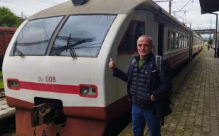 Fehmi Uzal Ustiaşvili: ერთი ლარის მატარებლით უცნობ გზაზე