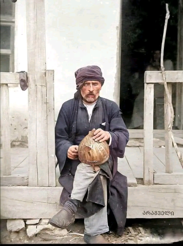 Vaja Pşavela:  
